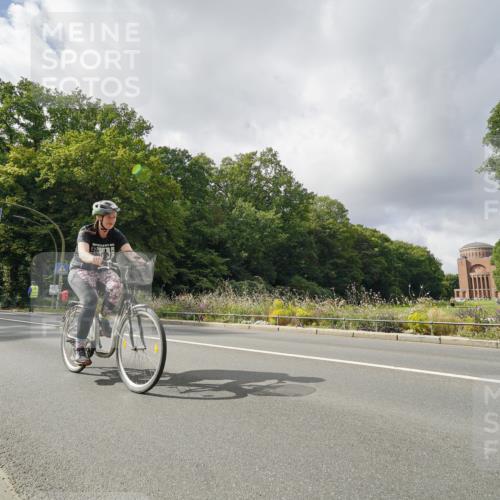 14.09.2025 - Stadtparktriathlon Michael Burmester http://msf.ph/oto/8894727 14.09.2025 12:35:23 Radfahren 1223, 1267, 1275, 1411 meine-sportfotos.de