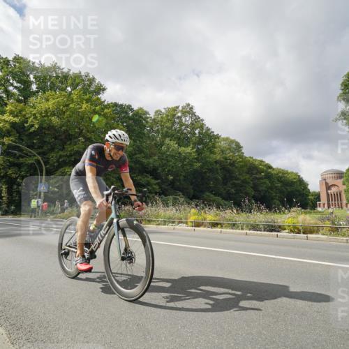 14.09.2025 - Stadtparktriathlon Michael Burmester http://msf.ph/oto/8894737 14.09.2025 12:35:38 Radfahren 1252, 1296, 1303, 1385, 1391, 1400, 1415 meine-sportfotos.de