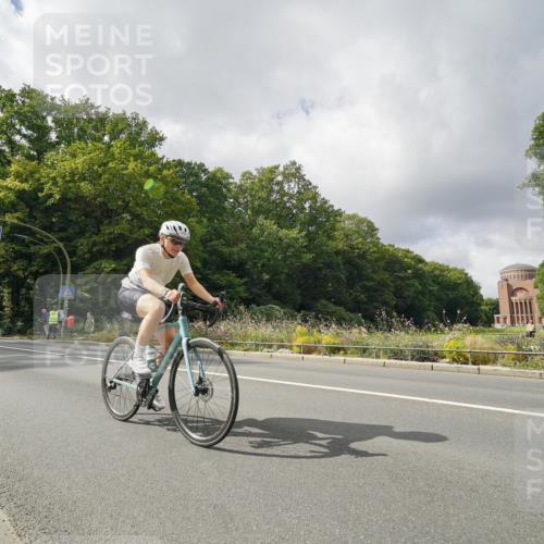14.09.2025 - Stadtparktriathlon Michael Burmester http://msf.ph/oto/8894742 14.09.2025 12:35:45 Radfahren 1218, 1244, 1252, 1296, 1391, 1415 meine-sportfotos.de