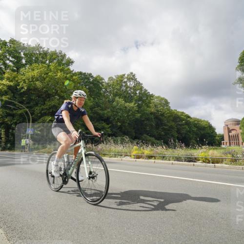 14.09.2025 - Stadtparktriathlon Michael Burmester http://msf.ph/oto/8894745 14.09.2025 12:35:51 Radfahren 1218, 1244, 1292, 1296, 1355, 1373 meine-sportfotos.de