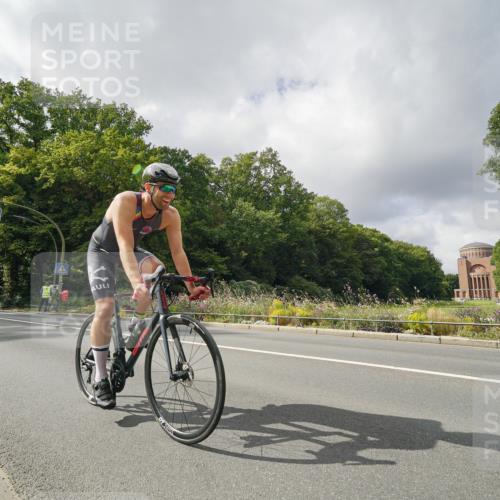 14.09.2025 - Stadtparktriathlon Michael Burmester http://msf.ph/oto/8894746 14.09.2025 12:35:56 Radfahren 1244, 1292, 1355, 1373, 1399 meine-sportfotos.de