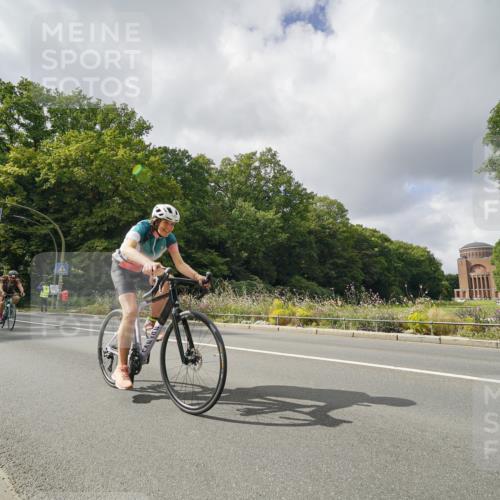 14.09.2025 - Stadtparktriathlon Michael Burmester http://msf.ph/oto/8894760 14.09.2025 12:36:40 Radfahren 1151, 1257, 1264, 1377 meine-sportfotos.de