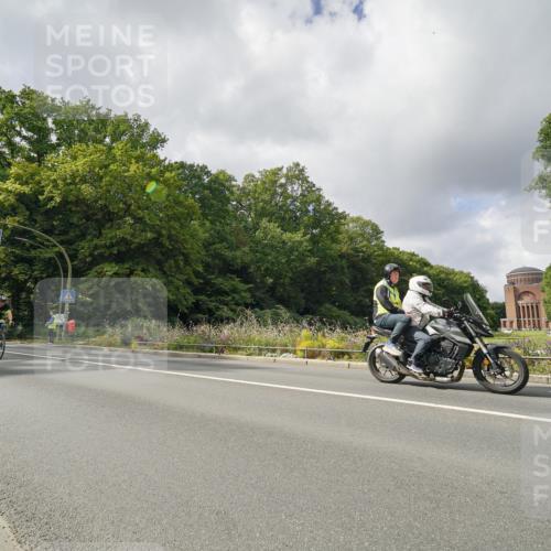 14.09.2025 - Stadtparktriathlon Michael Burmester http://msf.ph/oto/8894767 14.09.2025 12:36:51 Radfahren 1151, 1298, 1311, 1315, 1361, 1365, 1380, 1405 meine-sportfotos.de