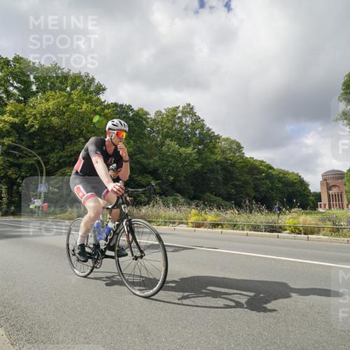 14.09.2025 - Stadtparktriathlon Michael Burmester http://msf.ph/oto/8894768 14.09.2025 12:36:52 Radfahren 1151, 1298, 1311, 1315, 1361, 1365, 1380, 1405 meine-sportfotos.de