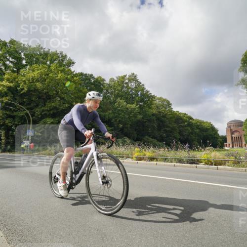 14.09.2025 - Stadtparktriathlon Michael Burmester http://msf.ph/oto/8894770 14.09.2025 12:36:53 Radfahren 1298, 1311, 1315, 1361, 1365, 1380, 1388, 1405 meine-sportfotos.de