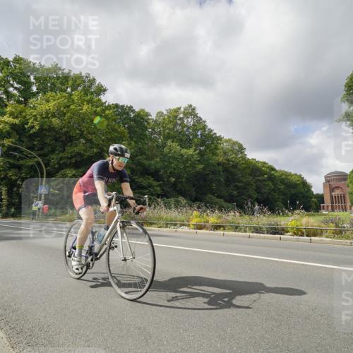 14.09.2025 - Stadtparktriathlon Michael Burmester http://msf.ph/oto/8894774 14.09.2025 12:36:58 Radfahren 1293, 1298, 1311, 1315, 1380, 1388 meine-sportfotos.de