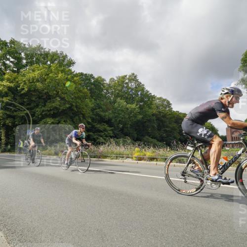 14.09.2025 - Stadtparktriathlon Michael Burmester http://msf.ph/oto/8894781 14.09.2025 12:37:17 Radfahren 1200, 1283, 1322, 1356, 1367, 1381, 1386, 1404, 1407 meine-sportfotos.de
