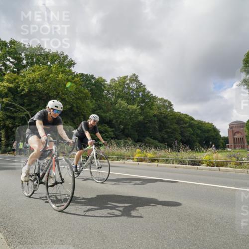 14.09.2025 - Stadtparktriathlon Michael Burmester http://msf.ph/oto/8894785 14.09.2025 12:37:19 Radfahren 1200, 1283, 1322, 1356, 1367, 1381, 1386, 1404, 1407 meine-sportfotos.de