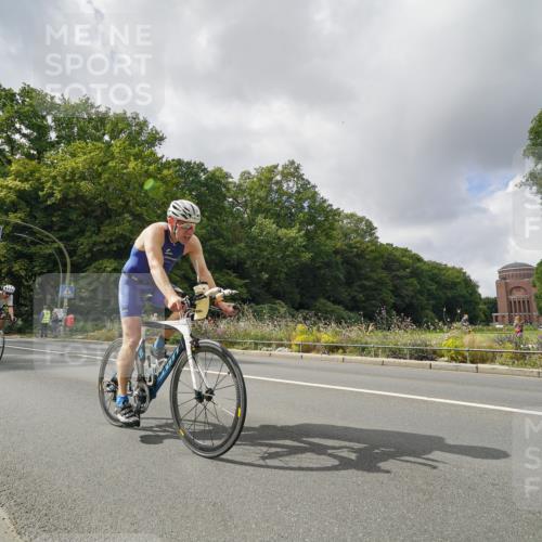 14.09.2025 - Stadtparktriathlon Michael Burmester http://msf.ph/oto/8894786 14.09.2025 12:37:22 Radfahren 1142, 1200, 1283, 1322, 1356, 1367, 1381, 1386, 1404, 1407 meine-sportfotos.de