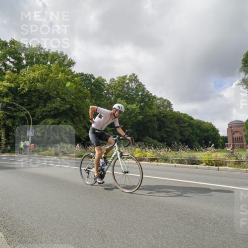 14.09.2025 - Stadtparktriathlon Michael Burmester http://msf.ph/oto/8894788 14.09.2025 12:37:23 Radfahren 1142, 1169, 1283, 1322, 1367, 1381, 1404, 1407 meine-sportfotos.de