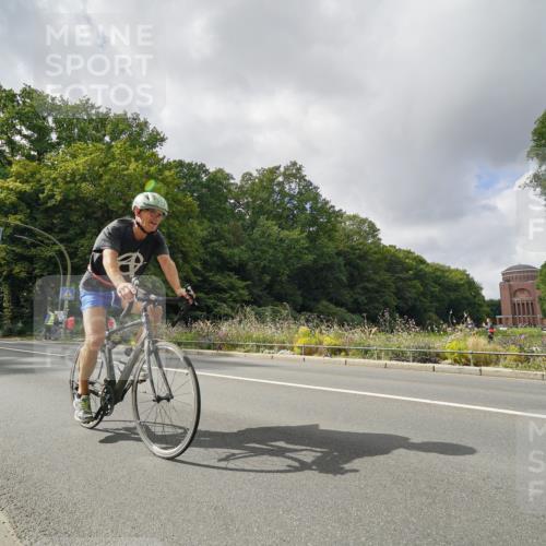 14.09.2025 - Stadtparktriathlon Michael Burmester http://msf.ph/oto/8894790 14.09.2025 12:37:30 Radfahren 1142, 1169, 1256, 1319, 1420 meine-sportfotos.de