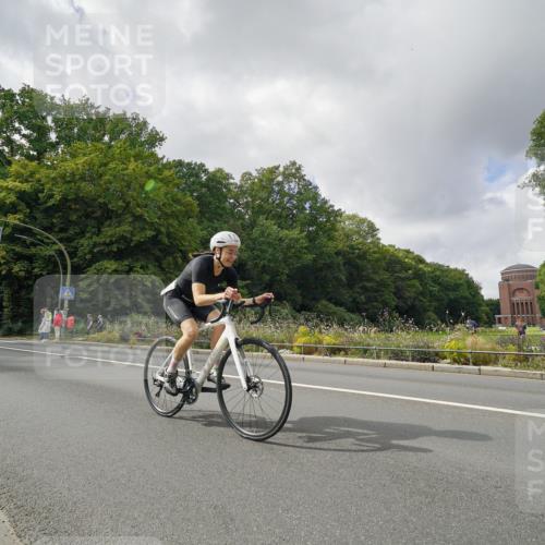 14.09.2025 - Stadtparktriathlon Michael Burmester http://msf.ph/oto/8894797 14.09.2025 12:37:42 Radfahren 1291, 1340, 1420 meine-sportfotos.de