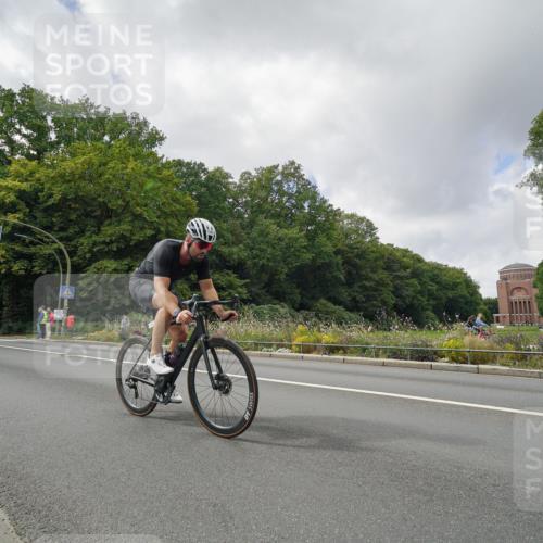 14.09.2025 - Stadtparktriathlon Michael Burmester http://msf.ph/oto/8894800 14.09.2025 12:37:55 Radfahren 1197, 1231, 1241, 1291, 1308, 1392, 1396 meine-sportfotos.de