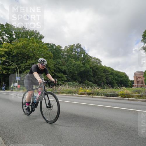 14.09.2025 - Stadtparktriathlon Michael Burmester http://msf.ph/oto/8894807 14.09.2025 12:38:04 Radfahren 1134, 1197, 1231, 1241, 1258, 1308, 1392 meine-sportfotos.de
