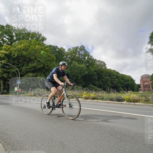 14.09.2025 - Stadtparktriathlon Michael Burmester http://msf.ph/oto/8894814 14.09.2025 12:38:25 Radfahren 1157, 1159, 1183, 1204, 1290 meine-sportfotos.de