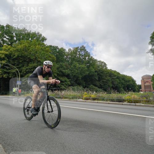 14.09.2025 - Stadtparktriathlon Michael Burmester http://msf.ph/oto/8894823 14.09.2025 12:38:42 Radfahren 1273, 1326, 1342, 1345, 1368 meine-sportfotos.de