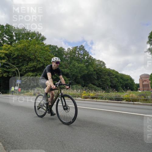 14.09.2025 - Stadtparktriathlon Michael Burmester http://msf.ph/oto/8894825 14.09.2025 12:38:46 Radfahren 1342, 1345, 1359, 1368 meine-sportfotos.de