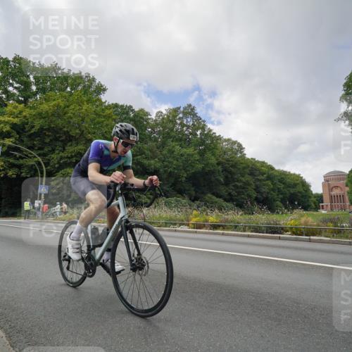 14.09.2025 - Stadtparktriathlon Michael Burmester http://msf.ph/oto/8894829 14.09.2025 12:38:57 Radfahren 1248, 1281, 1316, 1344, 1359, 1369, 1370 meine-sportfotos.de