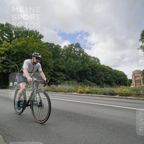 14.09.2025 - Stadtparktriathlon Michael Burmester http://msf.ph/oto/8894837 14.09.2025 12:39:11 Radfahren 1145, 1263, 1294, 1347, 1413, 1414 meine-sportfotos.de