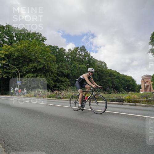 14.09.2025 - Stadtparktriathlon Michael Burmester http://msf.ph/oto/8894841 14.09.2025 12:39:14 Radfahren 1145, 1263, 1347, 1413, 1414 meine-sportfotos.de