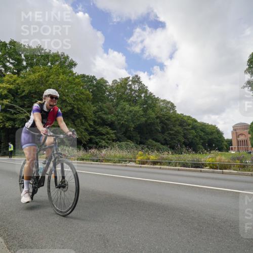 14.09.2025 - Stadtparktriathlon Michael Burmester http://msf.ph/oto/8894862 14.09.2025 12:40:10 Radfahren 1100, 1237, 1239, 1288 meine-sportfotos.de