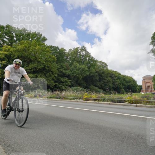 14.09.2025 - Stadtparktriathlon Michael Burmester http://msf.ph/oto/8894863 14.09.2025 12:40:18 Radfahren 1100, 1274, 1295, 1312, 1349, 1387 meine-sportfotos.de