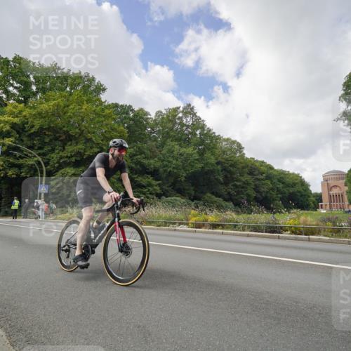 14.09.2025 - Stadtparktriathlon Michael Burmester http://msf.ph/oto/8894865 14.09.2025 12:40:19 Radfahren 1100, 1274, 1295, 1312, 1349, 1387 meine-sportfotos.de