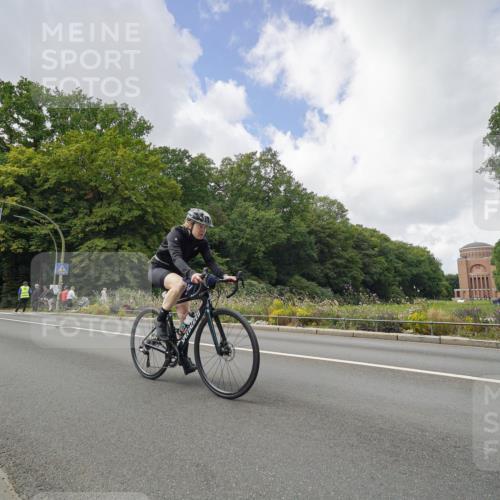 14.09.2025 - Stadtparktriathlon Michael Burmester http://msf.ph/oto/8894870 14.09.2025 12:40:30 Radfahren 1224, 1247, 1274, 1289, 1295, 1310, 1312, 1358, 1374, 1389 meine-sportfotos.de