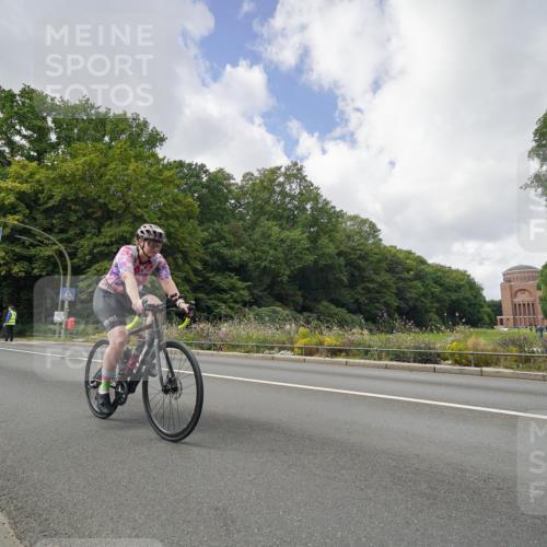 14.09.2025 - Stadtparktriathlon Michael Burmester http://msf.ph/oto/8894882 14.09.2025 12:40:48 Radfahren 1245, 1249, 1268, 1277, 1279, 1306, 1309 meine-sportfotos.de