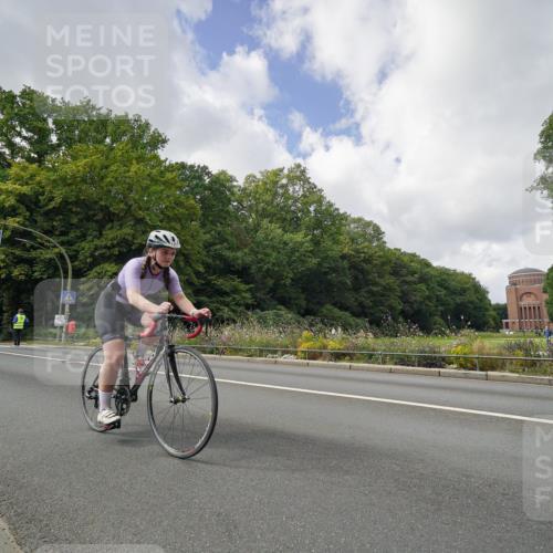 14.09.2025 - Stadtparktriathlon Michael Burmester http://msf.ph/oto/8894884 14.09.2025 12:40:56 Radfahren 1272, 1309, 1382, 1419 meine-sportfotos.de