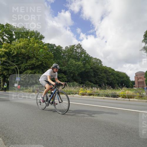 14.09.2025 - Stadtparktriathlon Michael Burmester http://msf.ph/oto/8894886 14.09.2025 12:41:01 Radfahren 1222, 1272, 1309, 1382, 1384, 1419 meine-sportfotos.de