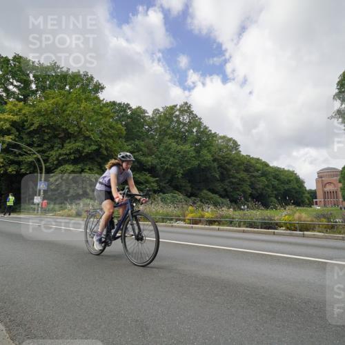 14.09.2025 - Stadtparktriathlon Michael Burmester http://msf.ph/oto/8894892 14.09.2025 12:41:14 Radfahren 1232, 1255, 1328, 1332, 1384 meine-sportfotos.de