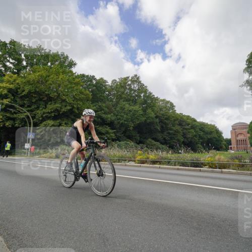 14.09.2025 - Stadtparktriathlon Michael Burmester http://msf.ph/oto/8894893 14.09.2025 12:41:17 Radfahren 1229, 1232, 1255, 1328, 1329, 1332, 1336, 1403 meine-sportfotos.de