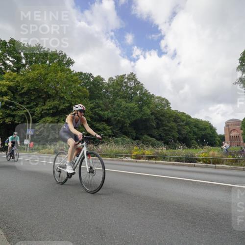 14.09.2025 - Stadtparktriathlon Michael Burmester http://msf.ph/oto/8894896 14.09.2025 12:41:22 Radfahren 1229, 1255, 1328, 1329, 1332, 1336, 1403 meine-sportfotos.de