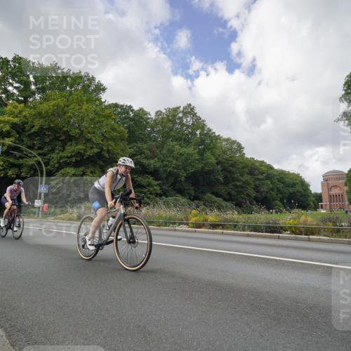 14.09.2025 - Stadtparktriathlon Michael Burmester http://msf.ph/oto/8894904 14.09.2025 12:41:37 Radfahren 1228, 1287, 1304, 1334, 1343, 1353 meine-sportfotos.de