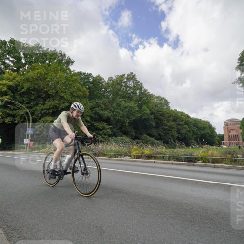 14.09.2025 - Stadtparktriathlon Michael Burmester http://msf.ph/oto/8894910 14.09.2025 12:41:47 Radfahren 1260, 1285 meine-sportfotos.de