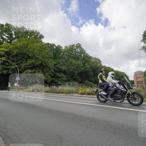 14.09.2025 - Stadtparktriathlon Michael Burmester http://msf.ph/oto/8894913 14.09.2025 12:41:57 Radfahren 1285 meine-sportfotos.de