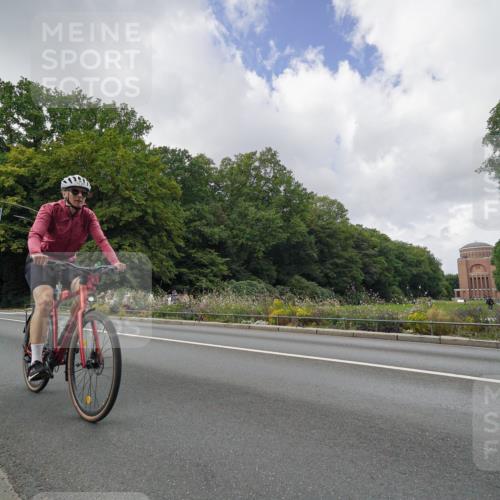 14.09.2025 - Stadtparktriathlon Michael Burmester http://msf.ph/oto/8894916 14.09.2025 12:42:12 Radfahren 1236, 1297, 1411 meine-sportfotos.de