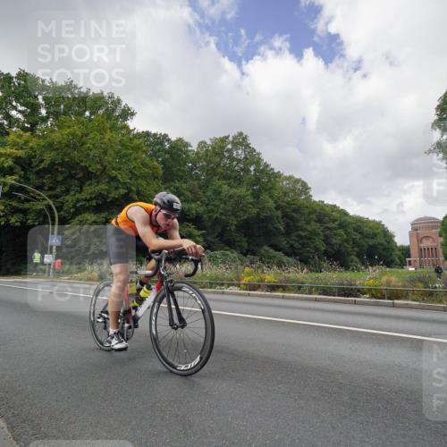 14.09.2025 - Stadtparktriathlon Michael Burmester http://msf.ph/oto/8894918 14.09.2025 12:42:17 Radfahren 1236, 1411 meine-sportfotos.de