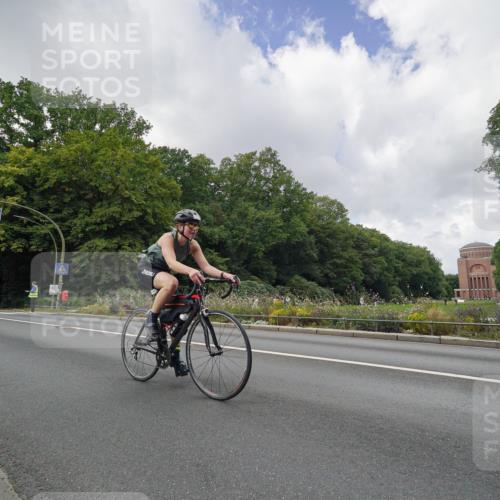 14.09.2025 - Stadtparktriathlon Michael Burmester http://msf.ph/oto/8894920 14.09.2025 12:42:31 Radfahren 1250, 1276, 1385 meine-sportfotos.de