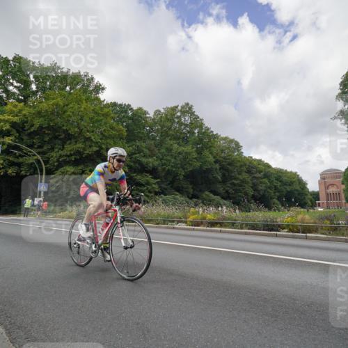 14.09.2025 - Stadtparktriathlon Michael Burmester http://msf.ph/oto/8894923 14.09.2025 12:42:39 Radfahren 1276, 1292, 1383, 1385, 1400, 1415 meine-sportfotos.de