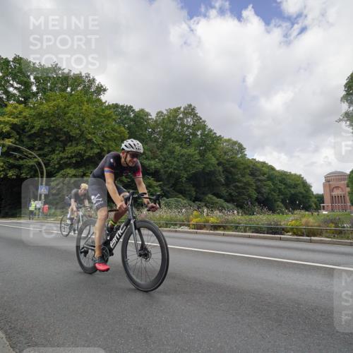 14.09.2025 - Stadtparktriathlon Michael Burmester http://msf.ph/oto/8894925 14.09.2025 12:42:45 Radfahren 1276, 1292, 1341, 1355, 1383, 1400, 1415 meine-sportfotos.de