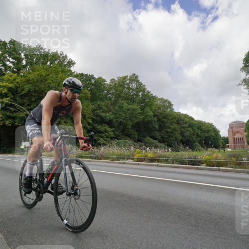 14.09.2025 - Stadtparktriathlon Michael Burmester http://msf.ph/oto/8894929 14.09.2025 12:42:48 Radfahren 1292, 1341, 1355, 1383, 1400, 1415 meine-sportfotos.de