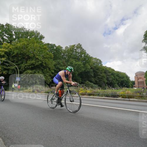 14.09.2025 - Stadtparktriathlon Michael Burmester http://msf.ph/oto/8894941 14.09.2025 12:43:27 Radfahren 1244, 1325, 1373, 1391 meine-sportfotos.de