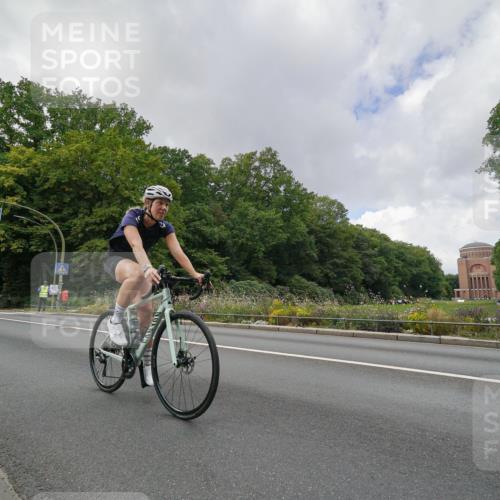 14.09.2025 - Stadtparktriathlon Michael Burmester http://msf.ph/oto/8894945 14.09.2025 12:43:33 Radfahren 1244, 1325, 1361, 1365, 1367, 1373, 1391, 1405 meine-sportfotos.de