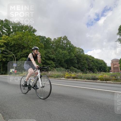 14.09.2025 - Stadtparktriathlon Michael Burmester http://msf.ph/oto/8894951 14.09.2025 12:43:43 Radfahren 1252, 1267, 1296, 1298, 1361, 1365, 1367, 1405, 1407 meine-sportfotos.de