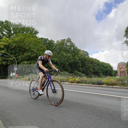 14.09.2025 - Stadtparktriathlon Michael Burmester http://msf.ph/oto/8894960 14.09.2025 12:44:11 Radfahren 1339, 1386, 1388 meine-sportfotos.de