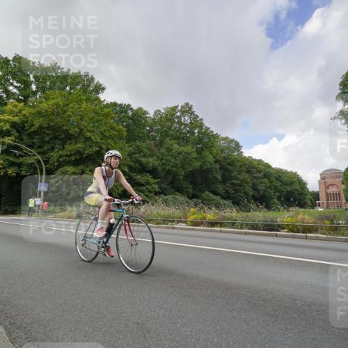 14.09.2025 - Stadtparktriathlon Michael Burmester http://msf.ph/oto/8894964 14.09.2025 12:44:24 Radfahren 1257, 1264, 1300, 1339, 1356, 1377 meine-sportfotos.de