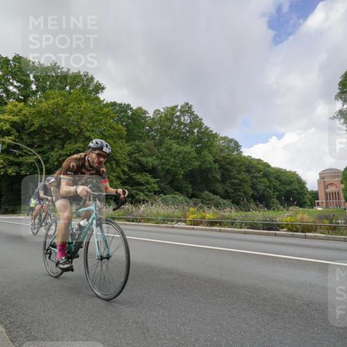 14.09.2025 - Stadtparktriathlon Michael Burmester http://msf.ph/oto/8894965 14.09.2025 12:44:30 Radfahren 1264, 1286, 1300, 1356, 1377 meine-sportfotos.de