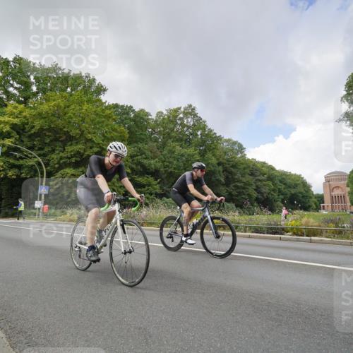 14.09.2025 - Stadtparktriathlon Michael Burmester http://msf.ph/oto/8894984 14.09.2025 12:45:05 Radfahren 1293, 1322, 1340, 1392 meine-sportfotos.de
